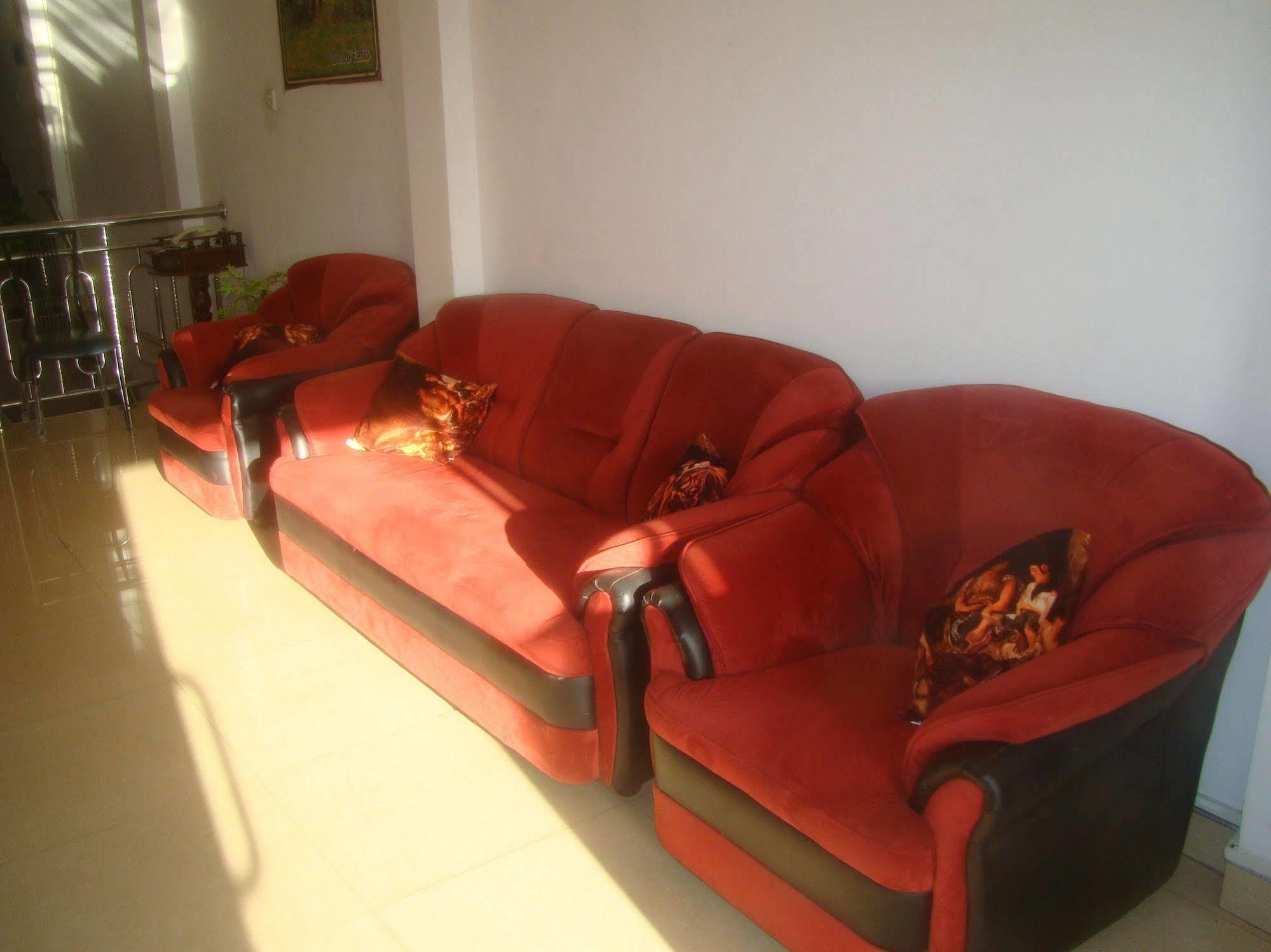 Down Town Hotel Ponnarankulama ภายนอก รูปภาพ